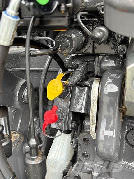 Valtra T235 Direct, RTK GPS, Twin-Trac og laster, fronthy 拖拉机/农用车