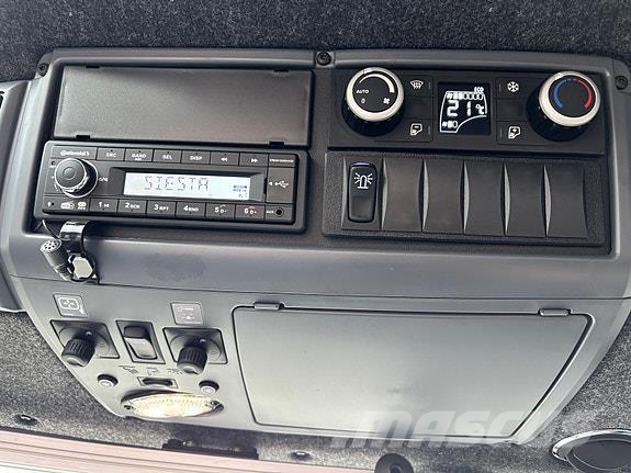 Valtra T235 Direct, RTK GPS, Twin-Trac og laster, fronthy 拖拉机/农用车