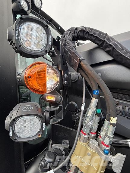 Valtra T235 Direct, RTK GPS, Twin-Trac og laster, fronthy 拖拉机/农用车