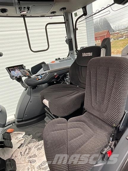 Valtra T235D Traktory
