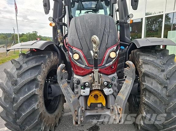 Valtra T235D Unlimited Трактори