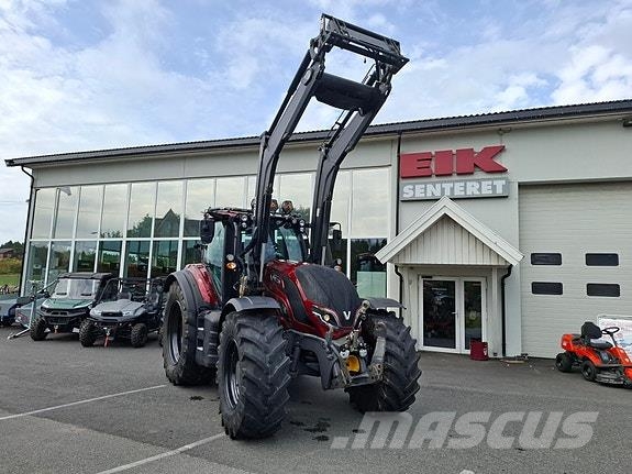 Valtra T235D Unlimited Трактори
