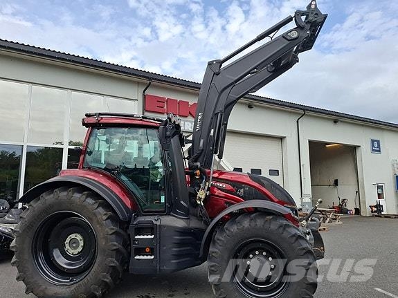 Valtra T235D Unlimited Трактори