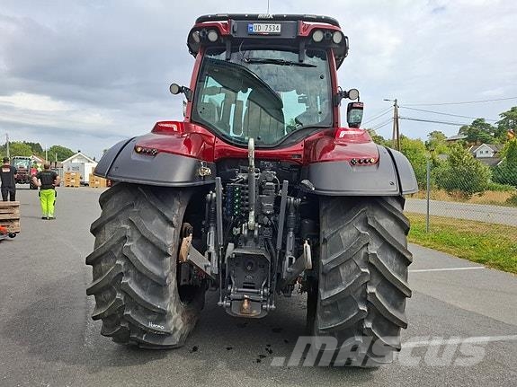 Valtra T235D Unlimited Трактори
