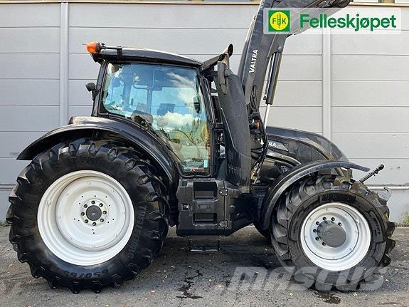 Valtra T254 Traktorer