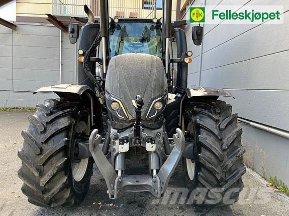 Valtra T254 Traktorer