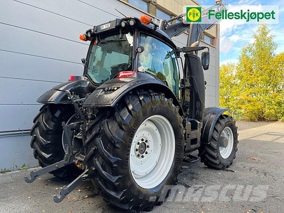 Valtra T254 Traktorer
