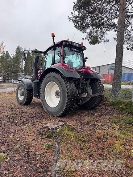 Valtra T254 Traktorer
