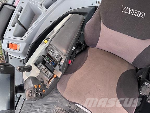 Valtra T254 Traktorer