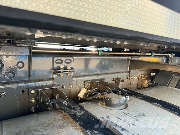 Volvo FH 540 med brøytefeste شاحنات قلابة