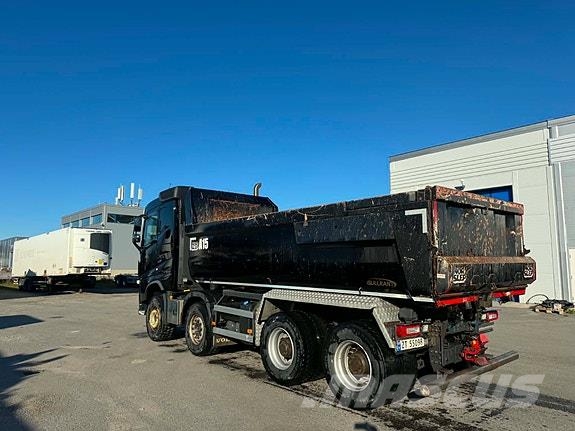 Volvo FH 540 med brøytefeste شاحنات قلابة