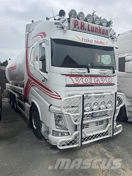 Volvo FH kraftforbil , Vm tarm kjerre 2016 mod Andre lastebiler