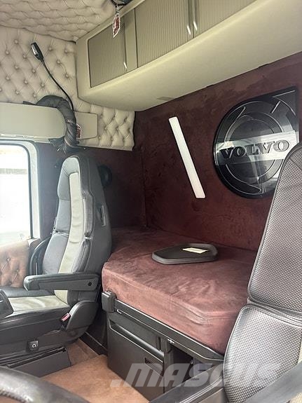 Volvo FH kraftforbil , Vm tarm kjerre 2016 mod Andre lastebiler