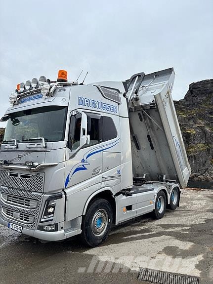 Volvo FH750 6x4 kombibil, tipp, svingskive, brøyteplate Грузовики-Самосвалы