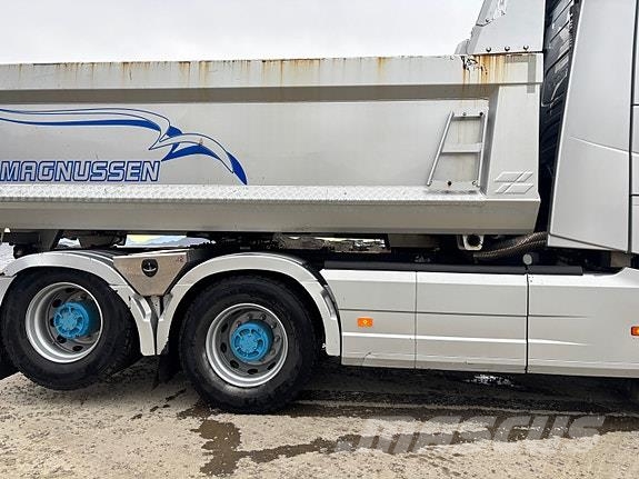 Volvo FH750 6x4 kombibil, tipp, svingskive, brøyteplate Грузовики-Самосвалы