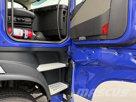 Volvo Ny pris FH540 med Asfaltbalje/dumperkasse/brøytefe Camiones bañeras basculantes o volquetes
