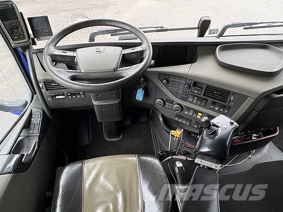 Volvo Ny pris FH540 med Asfaltbalje/dumperkasse/brøytefe Camiones bañeras basculantes o volquetes