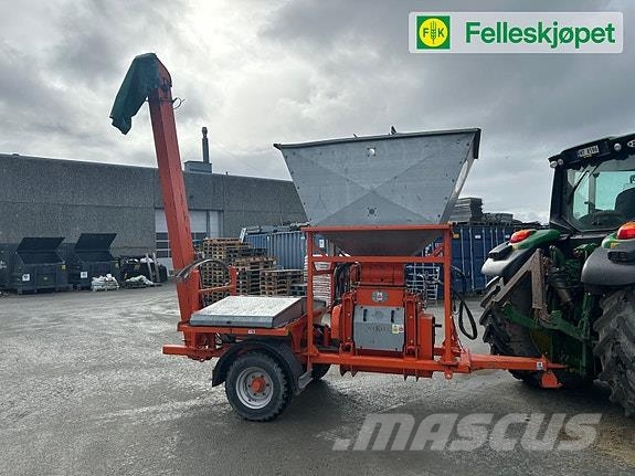 Wakely 510 Ration Mill for krossing av korn Otra maquinaria agrícola