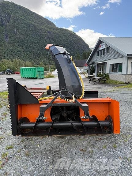 Westbjörn 2450 قاذفات الجليد