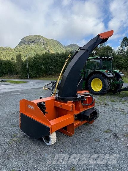 Westbjörn 2450 قاذفات الجليد
