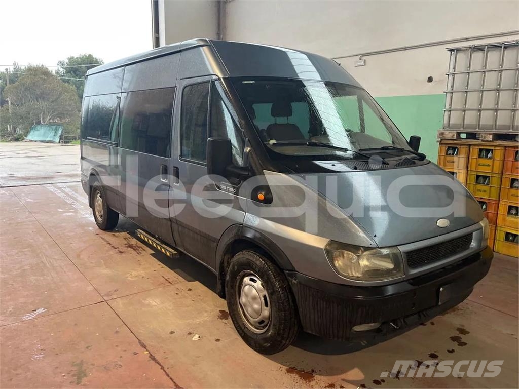 Ford Transit Minibussit