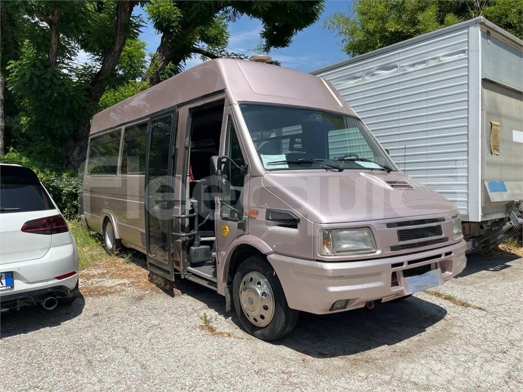Iveco Daily Mini bus