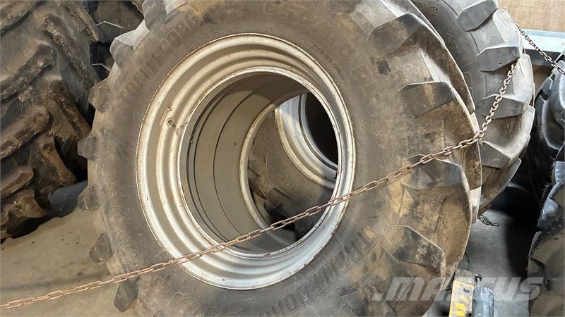 Trelleborg Tvillingehjul 710/75-42 og 650/60-34 Ελαστικά και ζάντες
