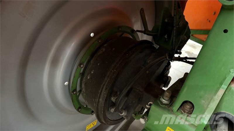 Amazone UX 3200 Irroratrici trainate