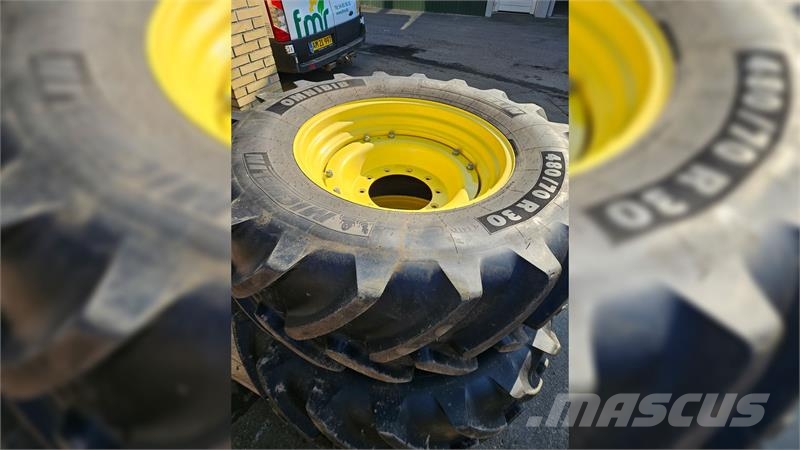 Michelin 480/70-30 og 520/85-42 Tyres, wheels and rims