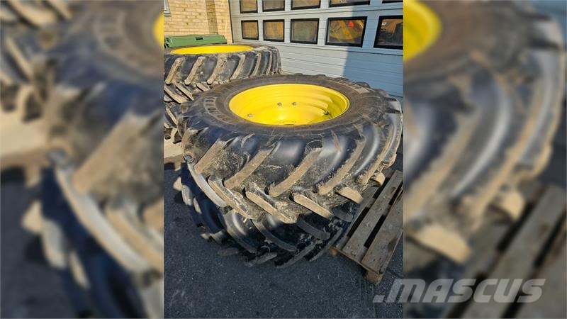 Michelin 480/70-30 og 520/85-42 Tyres, wheels and rims