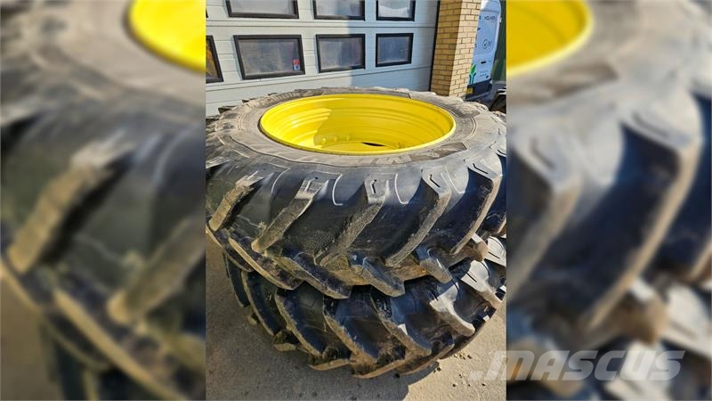 Michelin 480/70-30 og 520/85-42 Tyres, wheels and rims