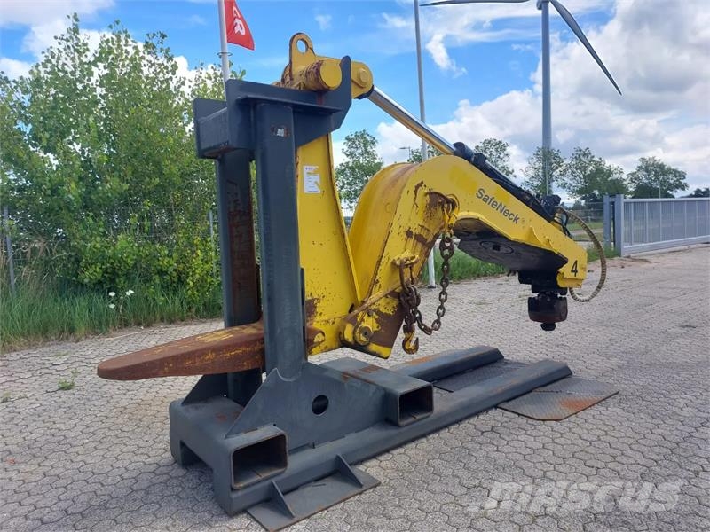 CATRACOM SAN 40L SafeNeck incl parkstand Muut koneet