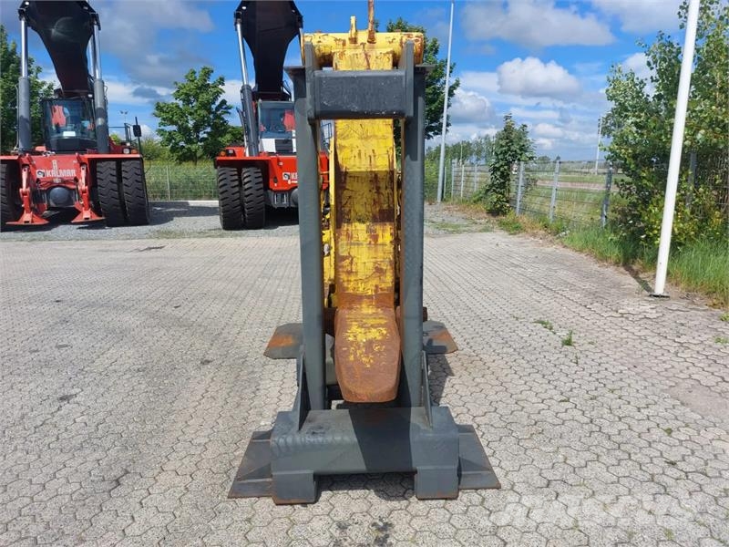 CATRACOM SAN 40L SafeNeck incl parkstand Muut koneet