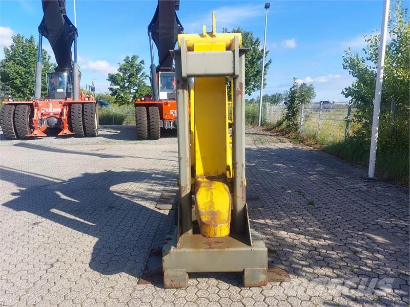 CATRACOM SAN 40L SafeNeck incl parkstand Muut koneet