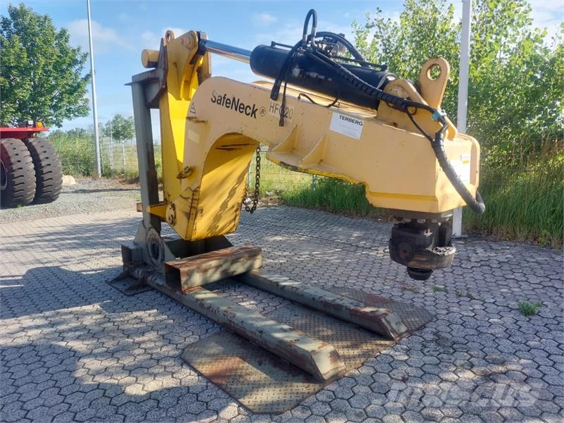 CATRACOM SAN 40L SafeNeck incl parkstand Muut koneet