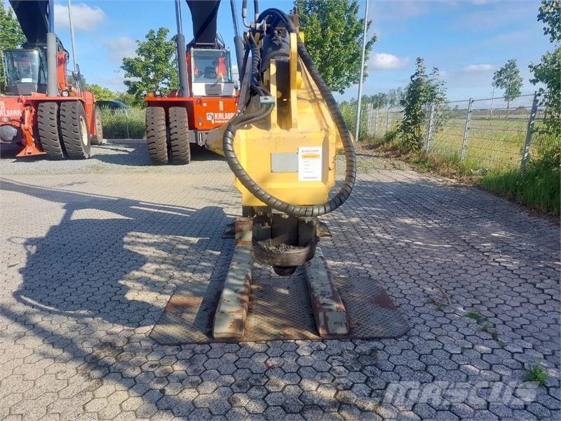 CATRACOM SAN 40L SafeNeck incl parkstand Muut koneet