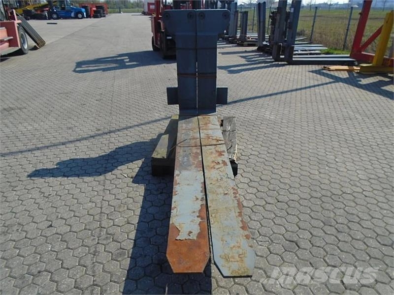 Fork Fitted with Rolls, Kissing 28.000kg@1200mm // 2400 Forks