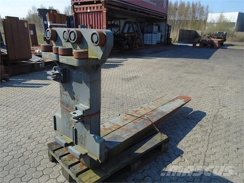 Fork Fitted with Rolls, Kissing 28.000kg@1200mm // 2400 Forks