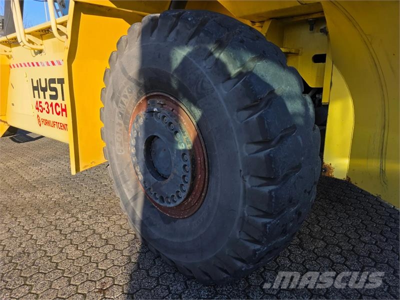 Hyster RS45-31CH Reachstackers