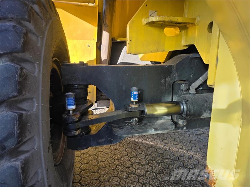 Hyster RS45-31CH Reachstackers
