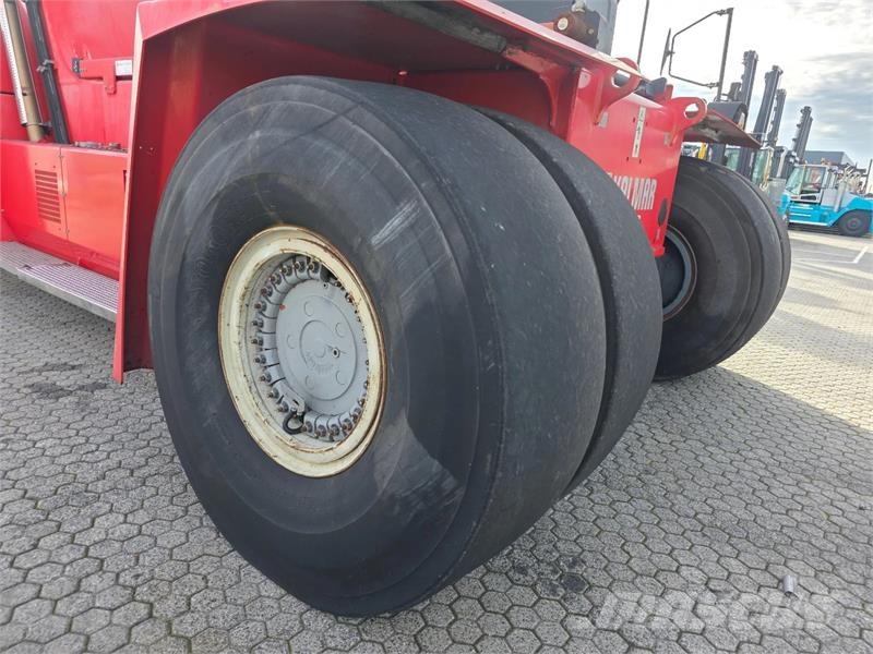 Kalmar DRG450-60S5 Reachstackere