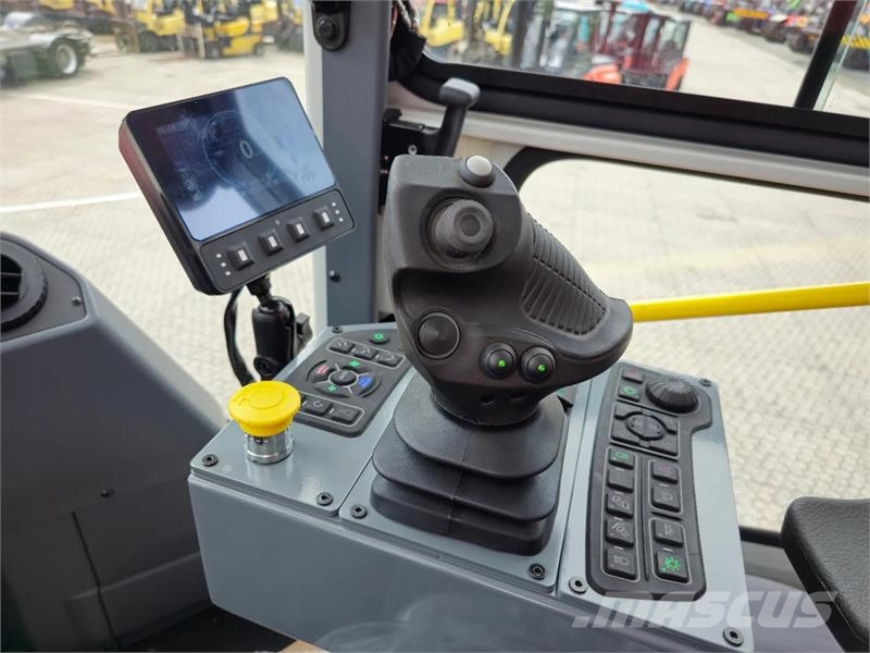 Kalmar DRU450-62S5 Reachstackere