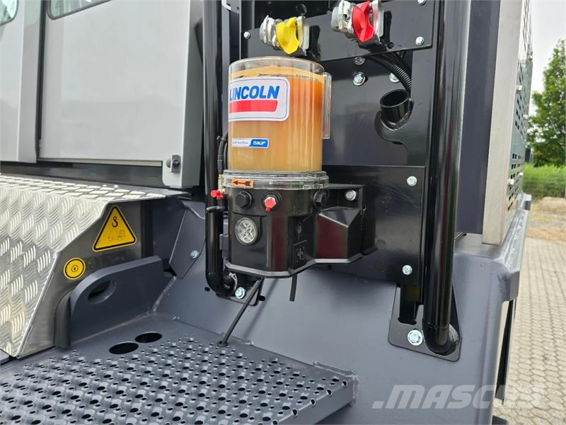 Mafi R336 4x4 Терминальные тягачи