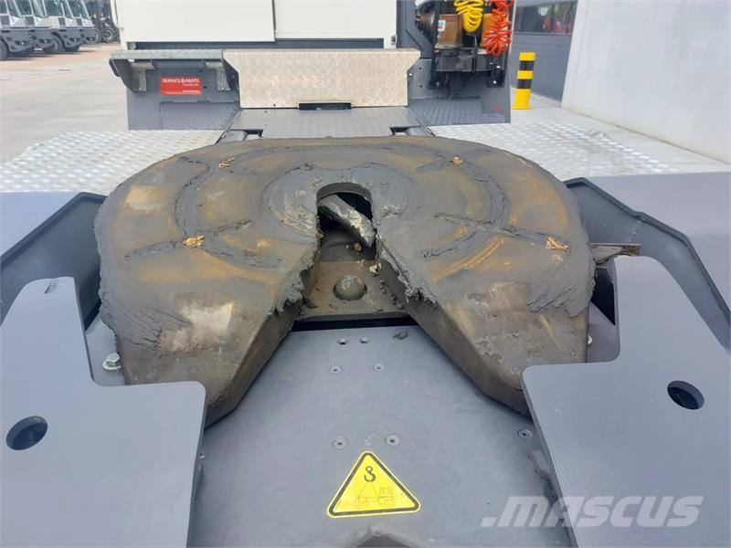 Mafi R336 4x4 Cabezas tractoras para terminales
