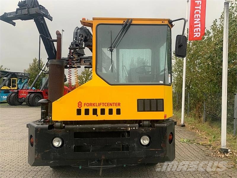 Sisu TRX182A4L2C18 Terminalni tegljači