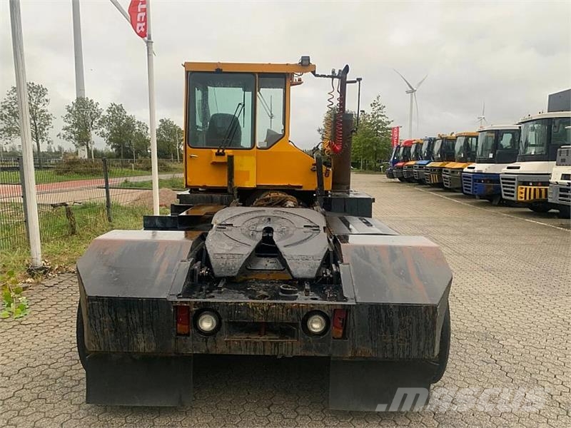 Sisu TRX182A4L2C18 Terminalni tegljači