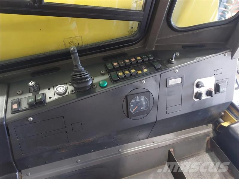 Terberg RT222 4x4 Terminálový tahač