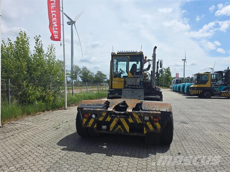 Terberg RT283 4x4 Terminálový tahač