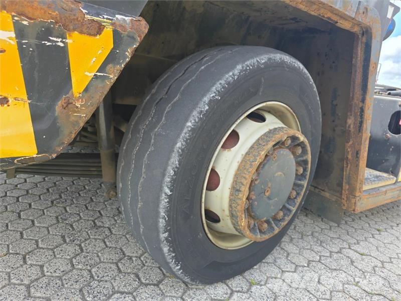 Terberg RT283 4x4 Terminálový tahač
