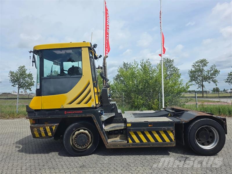 Terberg RT283 4x4 Terminálový tahač